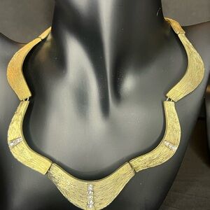 Chic Gold Necklace with Silver Highlights